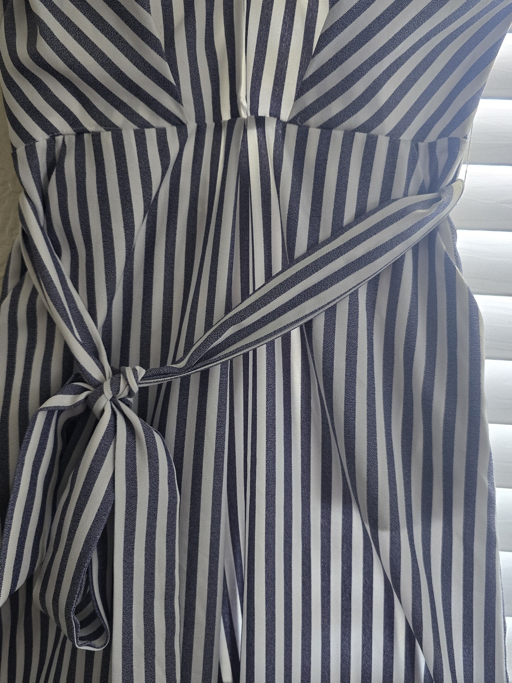 Fashion Nova Striped Open-Back Wide-Leg Jumpsuit - Size M (Excellent Condition - Picture 2 of 14